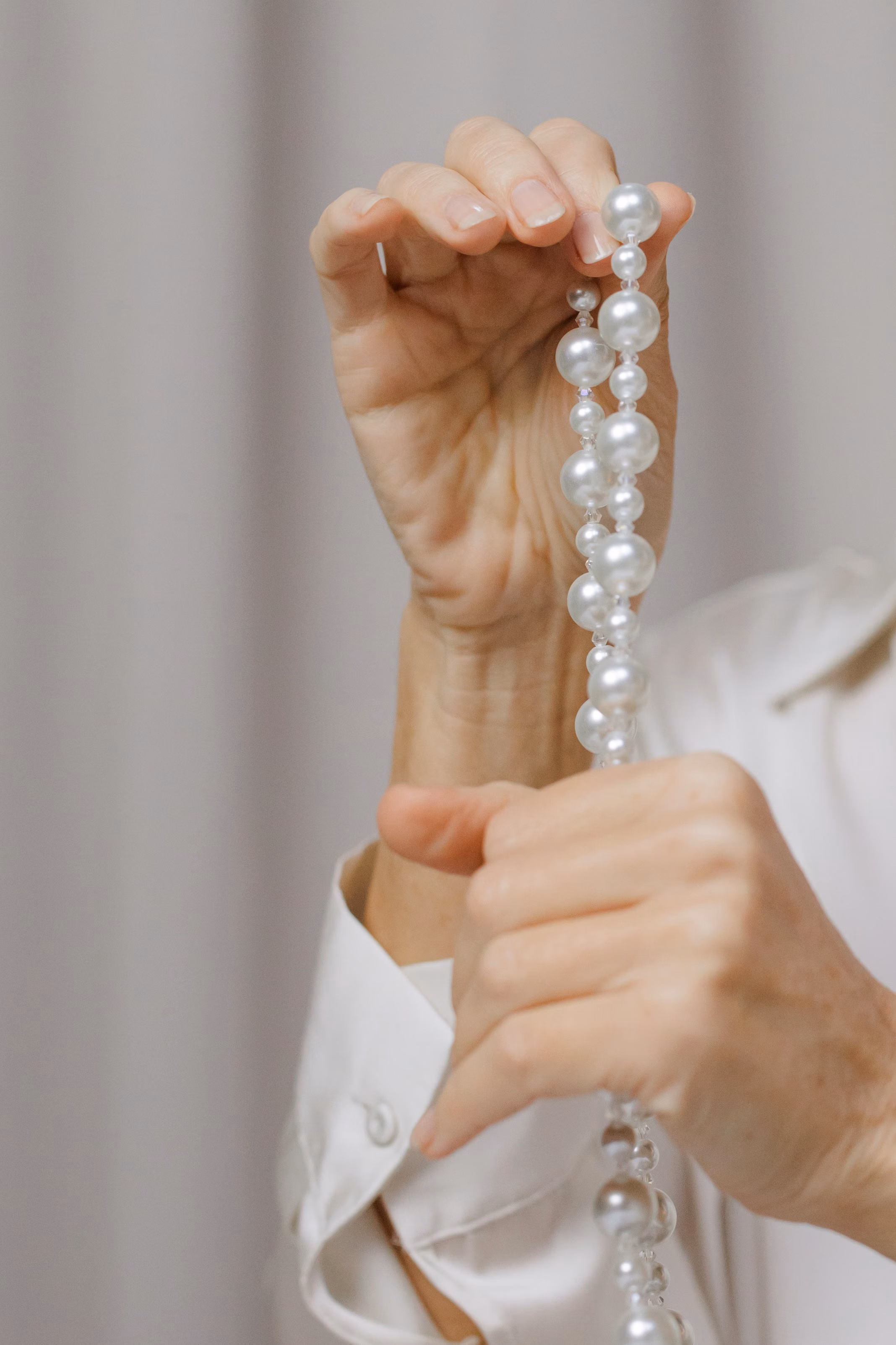 Collier de perles sur peau